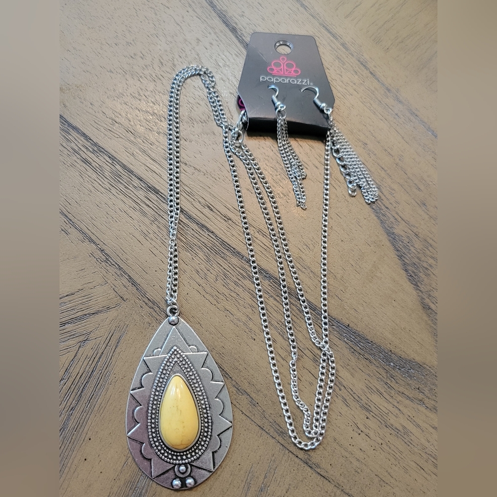 Paparazzi Silver Necklace with Yellow Teardrop Pendant
